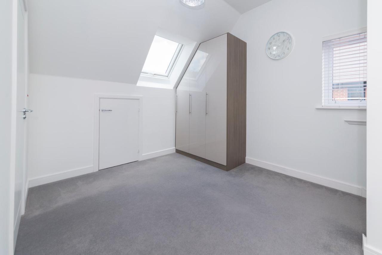 Greenfield Modern 3Br Home - Southcote Lane , Reading Exterior photo